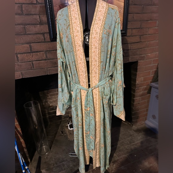 Spell & the Gypsy Maisie kimono robe s/m good condition - Picture 4 of 8